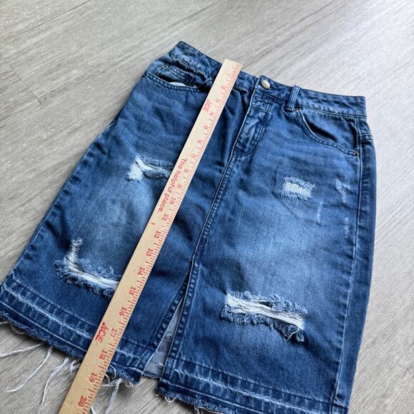 Vero Moda Denim Skirt Distressed Pencil Straight 24" Waist Frayed Hem Pockets - Picture 6 of 7